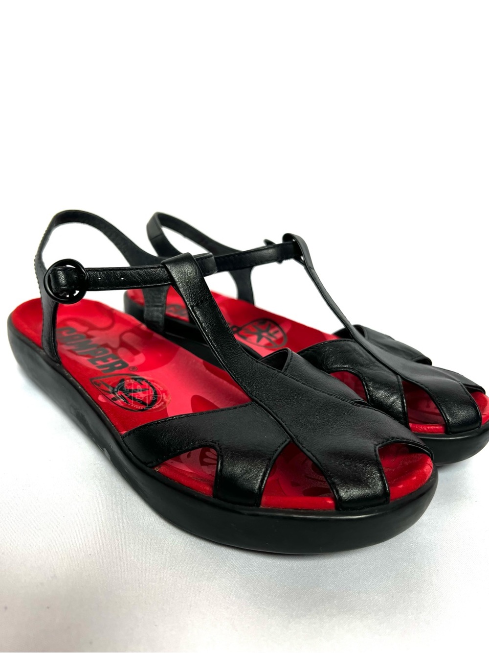 Camper Black Leather T Strap Peep Toe Sandals Red Footbed Size 37